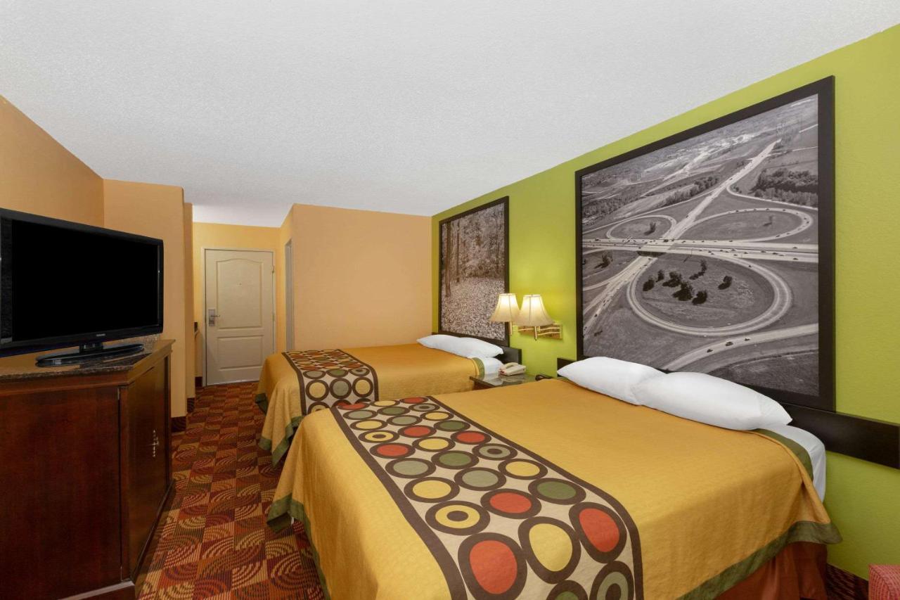Super 8 By Wyndham Lake Of The Ozarks Eldon Exteriér fotografie