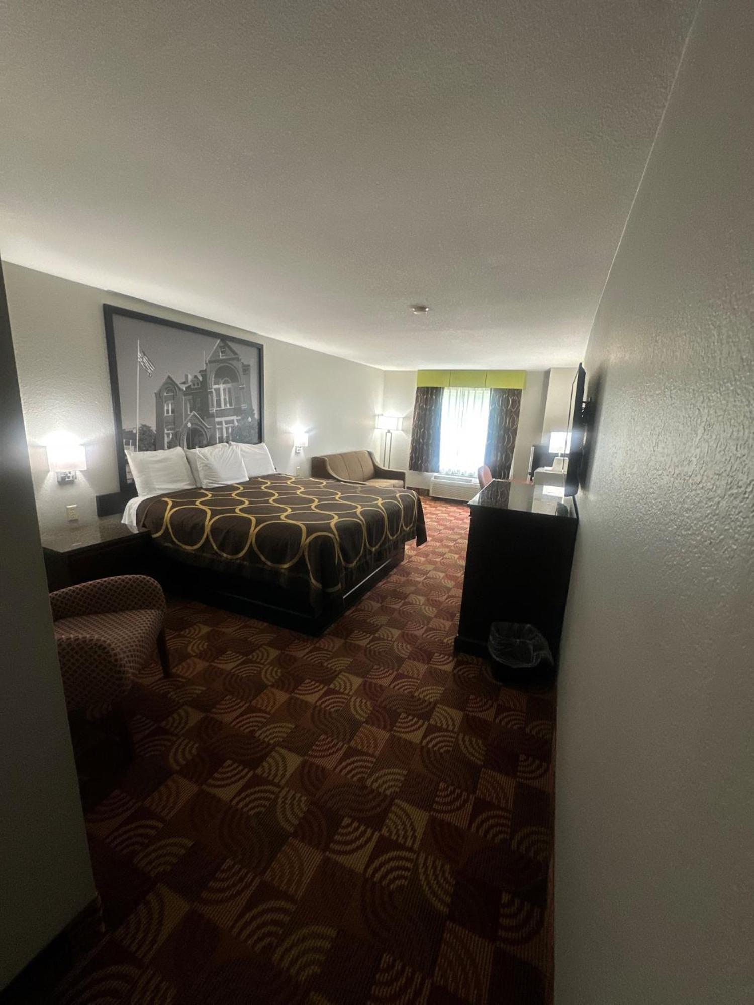 Super 8 By Wyndham Lake Of The Ozarks Eldon Exteriér fotografie