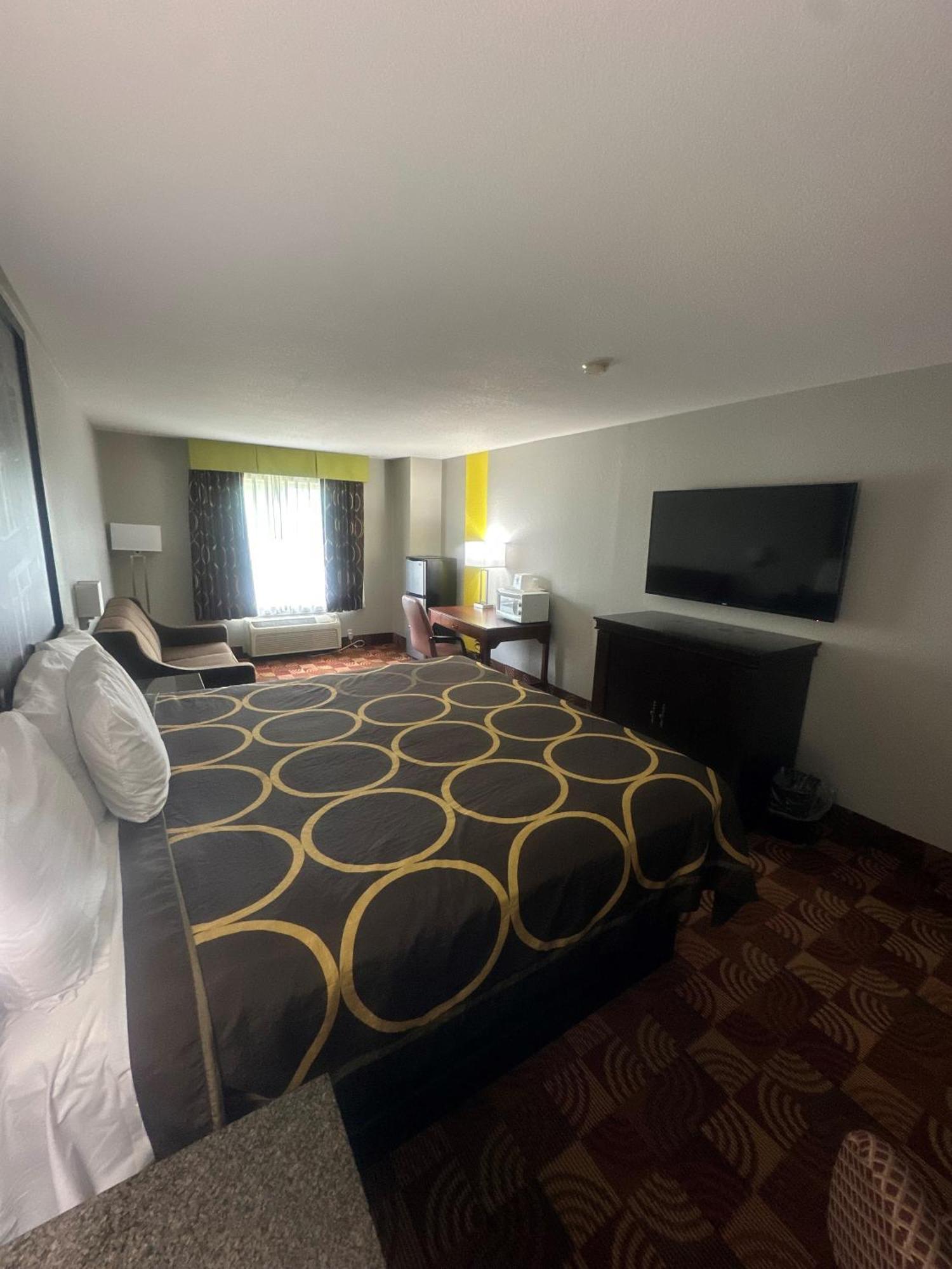 Super 8 By Wyndham Lake Of The Ozarks Eldon Exteriér fotografie